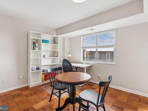 5340 Holmes Run Parkway 1119, Alexandria VA 22304