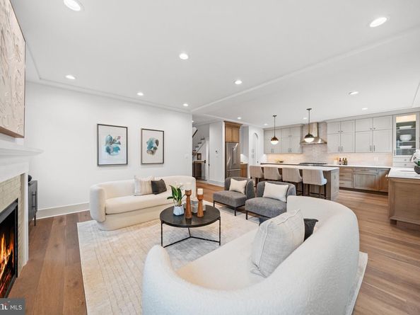 2133 N Oakland Street, Arlington VA 22207
