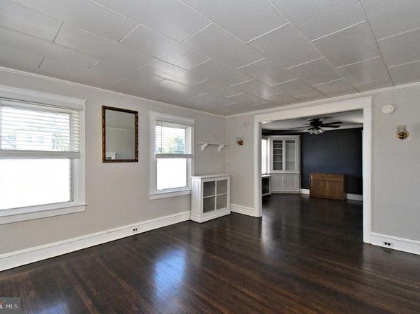88 E Essex Avenue, Lansdowne PA 19050
