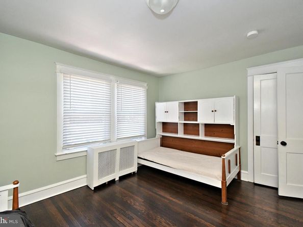 88 E Essex Avenue, Lansdowne PA 19050