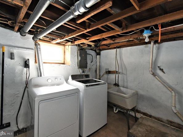 88 E Essex Avenue, Lansdowne PA 19050