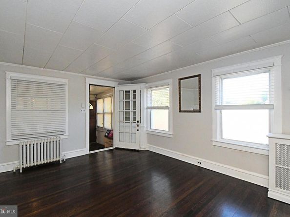 88 E Essex Avenue, Lansdowne PA 19050