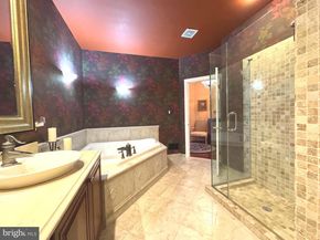 23 Brianna Rd, Holland PA 18966
