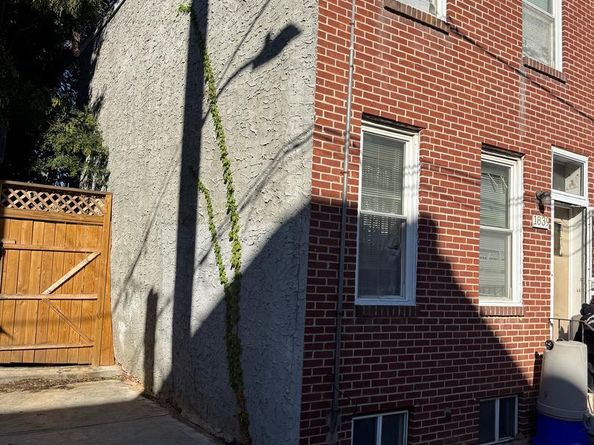 1839 Ingersoll Street, Philadelphia PA 19121