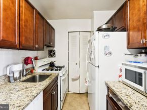 7370 Lee Hwy 204, Falls Church VA 22046