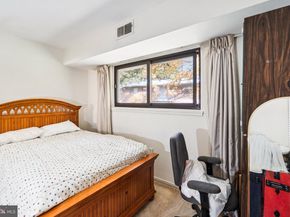 7370 Lee Hwy 204, Falls Church VA 22046