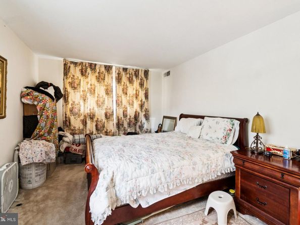 7370 Lee Hwy 204, Falls Church VA 22046