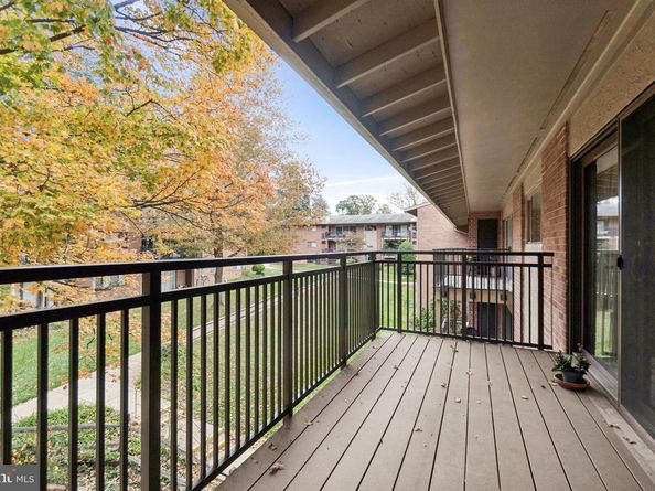 7370 Lee Hwy 204, Falls Church VA 22046