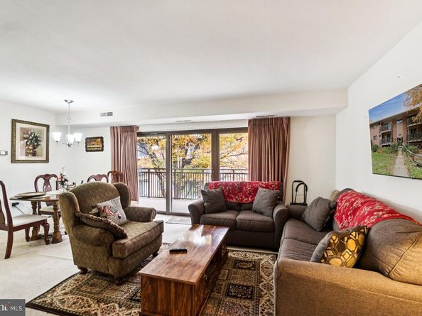 7370 Lee Hwy 204, Falls Church VA 22046