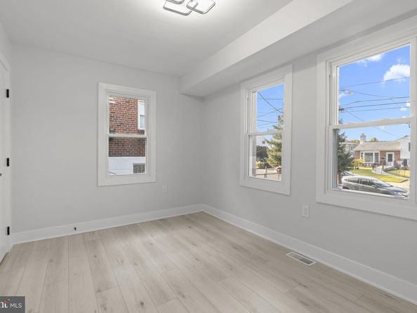 9321 Jackson Street, Philadelphia PA 19114
