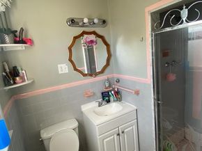 1238 Glenview Street, Philadelphia PA 19111