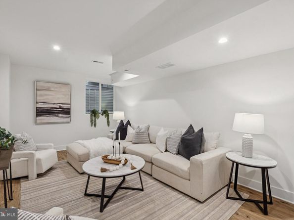 2016 Morris Street, Philadelphia PA 19145