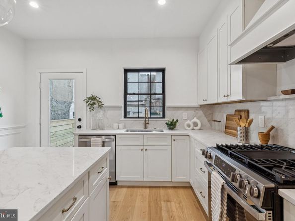 2016 Morris Street, Philadelphia PA 19145