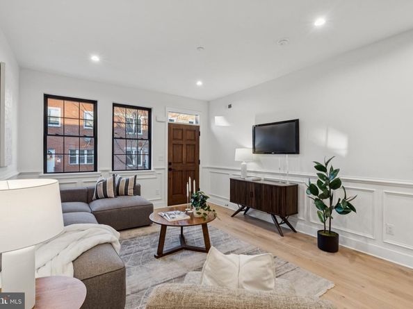 2016 Morris Street, Philadelphia PA 19145