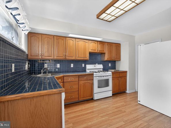 9703 Northeast Avenue, Philadelphia PA 19115