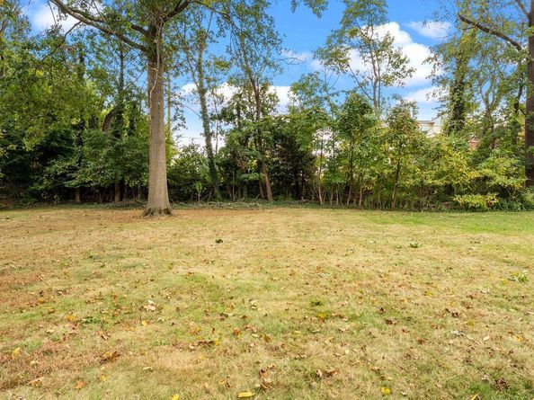 69 Crooked Billet Road, Hatboro PA 19040