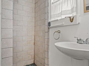 69 Crooked Billet Road, Hatboro PA 19040