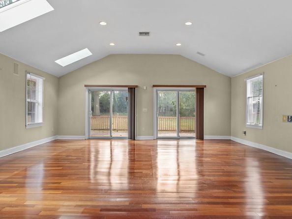69 Crooked Billet Road, Hatboro PA 19040