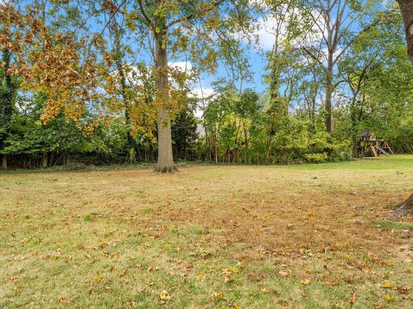 69 Crooked Billet Road, Hatboro PA 19040