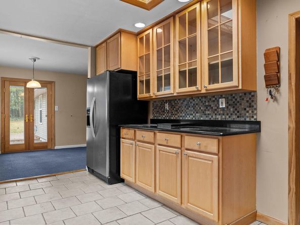 69 Crooked Billet Road, Hatboro PA 19040