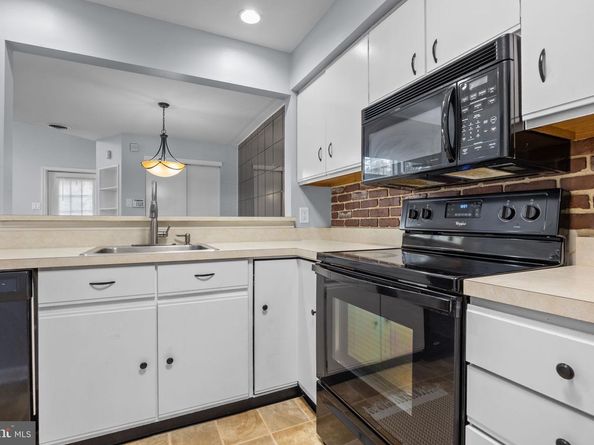 45 Brookside Court 45, Horsham PA 19044