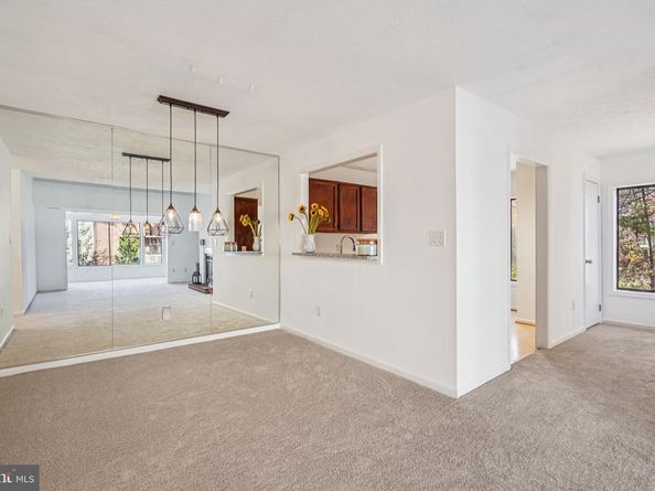 2203 Hunters Run Drive, Reston VA 20191