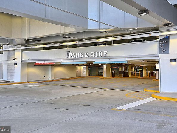 2203 Hunters Run Drive, Reston VA 20191