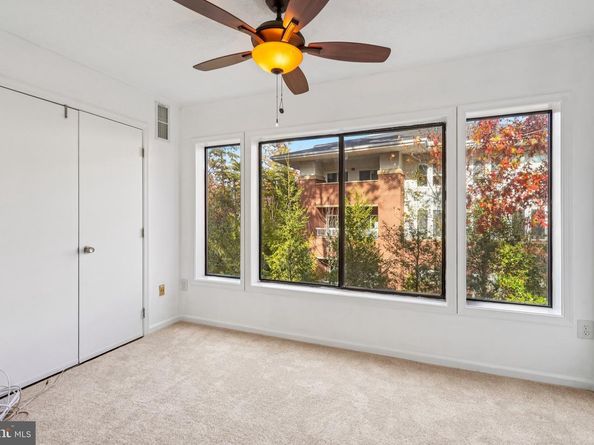 2203 Hunters Run Drive, Reston VA 20191