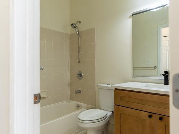 3217 Davinci Drive, Philadelphia PA 19145
