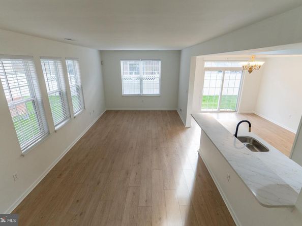 3217 Davinci Drive, Philadelphia PA 19145