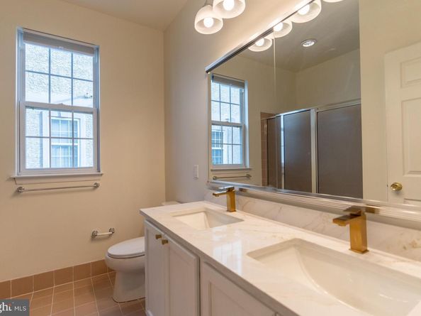 3217 Davinci Drive, Philadelphia PA 19145