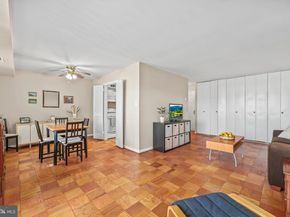 3101 S Manchester Street 906, Falls Church VA 22044