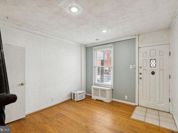 2831 Almond Street, Philadelphia PA 19134