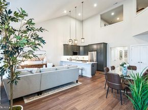 16 Ivy Lane 90, Levittown PA 19055