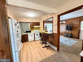 20 Neptune Lane, Levittown PA 19054