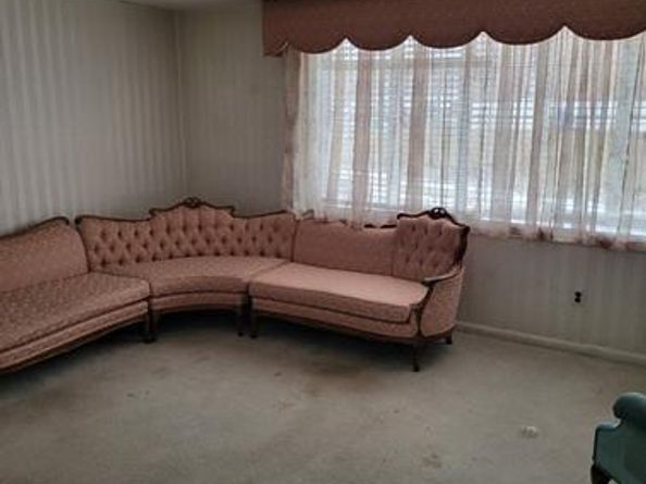 227 Ridgefield Road, Philadelphia PA 19154