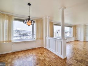 2475 Virginia Avenue NW PH930, Washington DC 20037