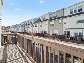 100 Meadows Lane, Alexandria VA 22304