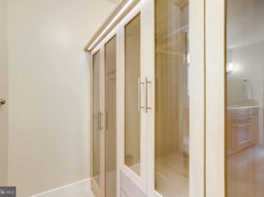 1111 19TH Street N 2007, Arlington VA 22209