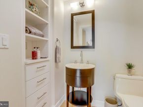 1111 19TH Street N 2007, Arlington VA 22209