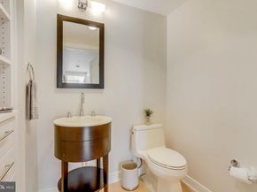 1111 19TH Street N 2007, Arlington VA 22209