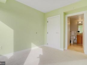 1111 19TH Street N 2007, Arlington VA 22209