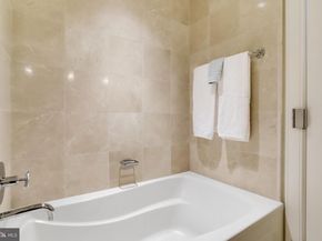 1111 19TH Street N 2007, Arlington VA 22209