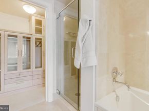 1111 19TH Street N 2007, Arlington VA 22209