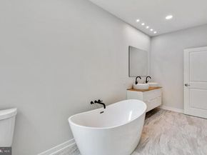 1320 S 31st Street, Philadelphia PA 19146