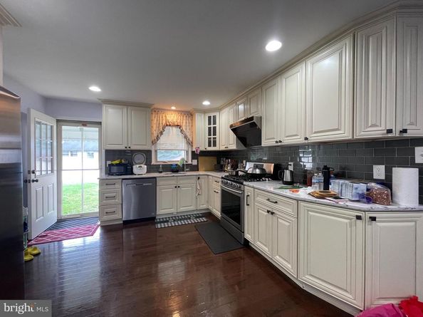 870 Morefield Road, Philadelphia PA 19115