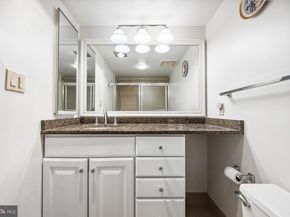 1808 Old Meadow Road 906, Mclean VA 22102