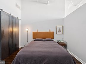 2200 Arch Street 902, Philadelphia PA 19103