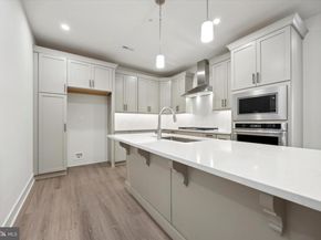 520 Fullerton Farm Court 15, Chalfont PA 18914