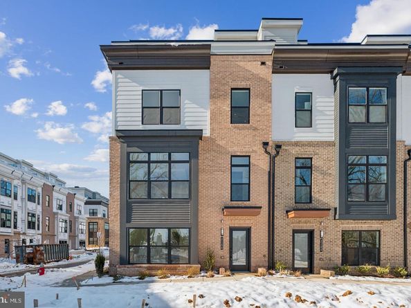 2106 Tysons Ridgeline Road, Falls Church VA 22043